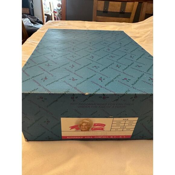 Madame Alexander Doll Green Gown‎ Portrait Series Collectible in Box - Picture 2 of 4